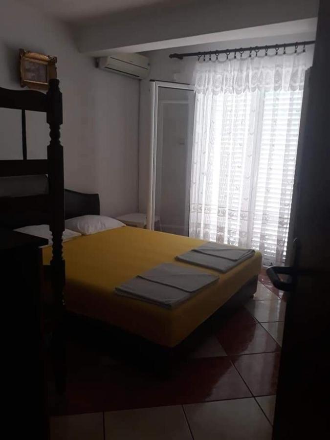 Kuca Protic Hotel ซูโตมอเร ภายนอก รูปภาพ